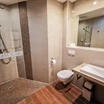 Wald-hotel 호텔 Sellin (Rugen)