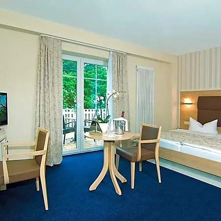 Wald-hotel Отель Зеллин