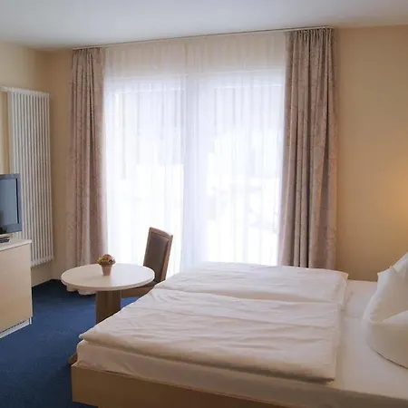 Wald-Hotel 3*